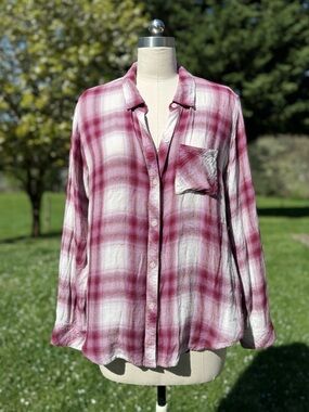 RAILS Hunter Plaid in Berry Button-Up Long Sleeve Flannel Shirt L